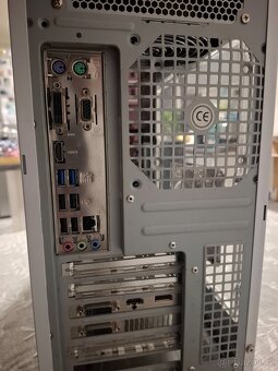 Stolní počítač - 4