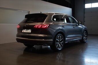 Volkswagen Touareg, 3.0 TDI 210 kW Elegance vzduch - 4