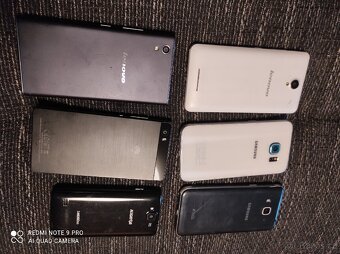 Vyřazené mobilní telefony na náhradní díly - 4