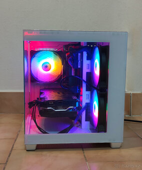 Malý Herní počítač s RX 5700 XT - 4