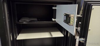 Trezor T-Safe - 4
