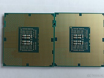 2x Intel Xeon E5-2407 v2 (Pár do serveru, Socket LGA1356) - 4