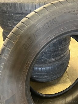 215/60 R16 Michelin - 4
