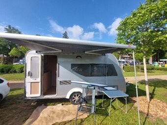 Pronajmu Karavan Averso 4201 - 4