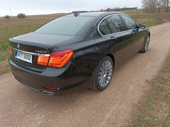 BMW 740xd 225kW 2011 najeto 200tkm ACC,komforní sedačky,N.V. - 4