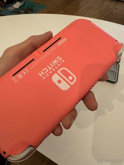 Nintendo switch LITE - top stav - 4