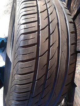 Prodám letní pneu 215/ 60 R 16 - 4