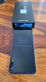 Samsung Galaxy Z Flip5 8GB/512GB béžová - 4