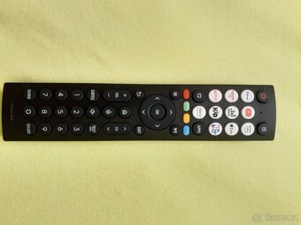 Hisense UHD smart Tv - 4
