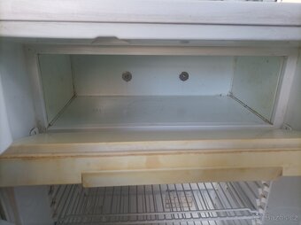 Lednice Dometic RG 200 na plyn - 4