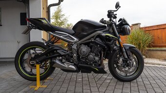 TRIUMPH Street Triple 765 RS - 4