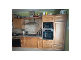 Kuchyně z masivu se spotřebiči a ostrůvkem,5606 - 4