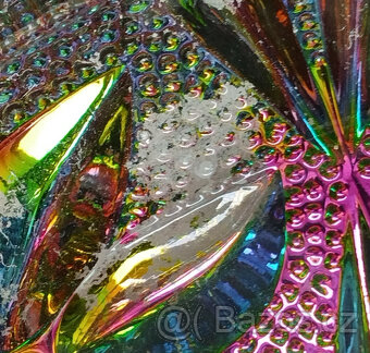 Duhově zbarvená miska z irizovaného skla - 4