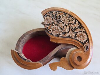 Šperkovnice , skříňka , tajná schránka - řezba dřevo - 4