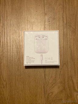 Krabička AirPods - 4