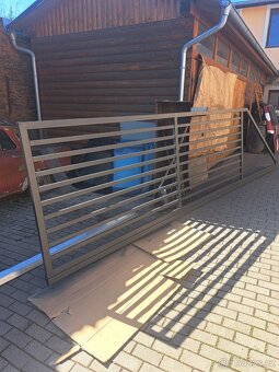 Samonosná posuvná brána - 4