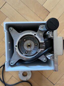 elektrický mlýnek Eureka Mignon Brew Pro - 4