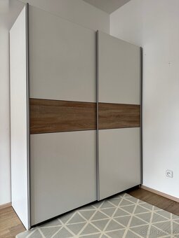 Šatní skříň - 4