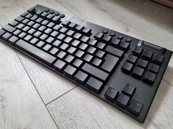 Mechanická klávesnice Logitech G915 TKL GL Tactile - 4