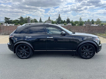 INFINITY FX35 3.5 206kW •Najeto 233tis/km - 4