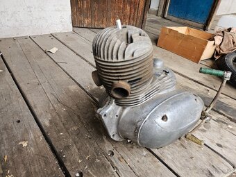 Motor jawa pérak - 4