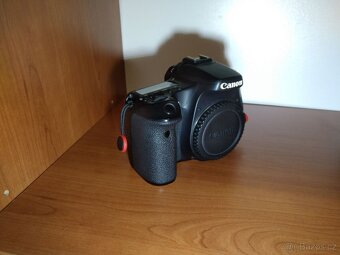 Canon eos 70D+EFS 18-55 mark 3+ EF 50 f1.8 - 4