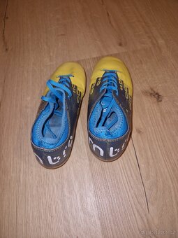 Kopačky Umbro velikost 32 - 4