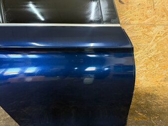 NASTROJENÉ PRAVÉ ZADNÍ DVEŘE BMW F10 IMPERIALBLAU - 4