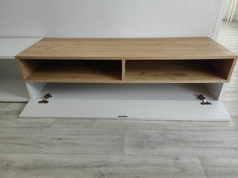 Skříňka pod TV - 4