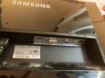 Samsung 24” Monitor + kabelka HDMI zadarmo - 4