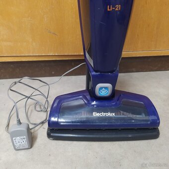 Tyčový vysavač Electrolux - 4