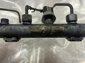 KOMPLETNÍ VSTŘIKOVACÍ LIŠTA 3.0 TDI 165/171KW 059130089AB - 4