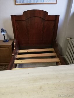 Dřevěná postel - 4