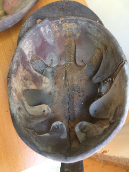 Stará hornická kožená přilba - 4