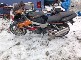 Prodám Honda VTR 1000F Repsol - 4