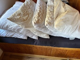 Deky a polštáře - 4
