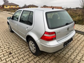 Volkswagen Golf IV 1.6i 77Kw Speciál - 4