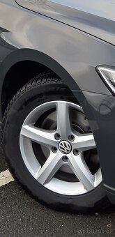 Prodám zimní pneu  215/60R16 - 4