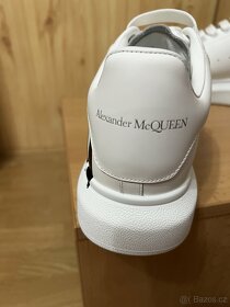 Alexander McQueen - 4