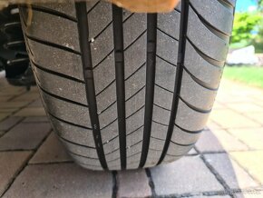 PNEU BRIDGESTONE - 4