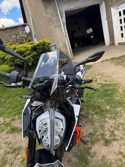KTM 390 Duke 2021 - 4