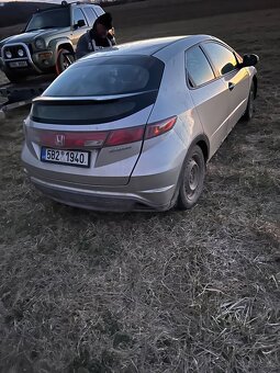 Honda civik 2.2 103kw - 4