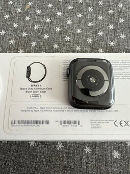 Apple Watch 4 44 mm - 4