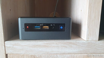 Intel NUC 8i5BEH, CPU Intel i5 8259U, 8GB RAM, HDD 1TB - 4
