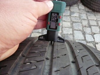 LETNÍ PNEU BARUM 235/45R18 XL - 4