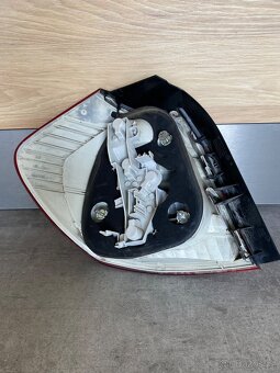 P Zadní světlo BMW E87 - 4