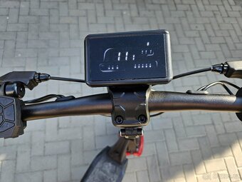 Prodam Elektrická koloběžku Sencor Scooter X50 OFF-ROAD čern - 4