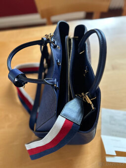 Louis Vuitton dámská taška Montaigne GM empreinte modrá - 4