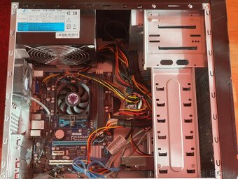 Starší, ale plně funkční PC - komplet i s LCD - 4