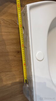 Závěsné umyvadlo 60 cm – výborný stav - 4